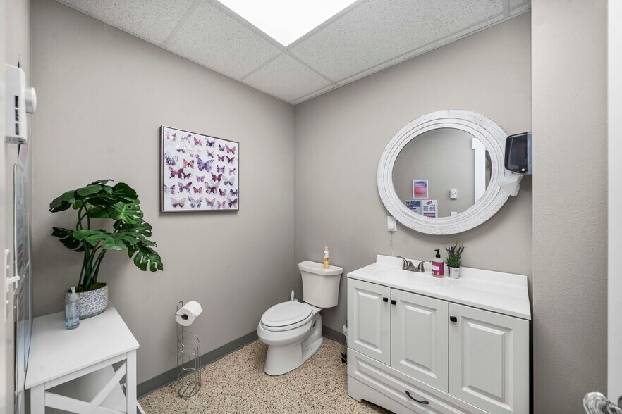 More Photos Of 309 N Pearl St, Ellensburg Storefront Retail Residential For Sale