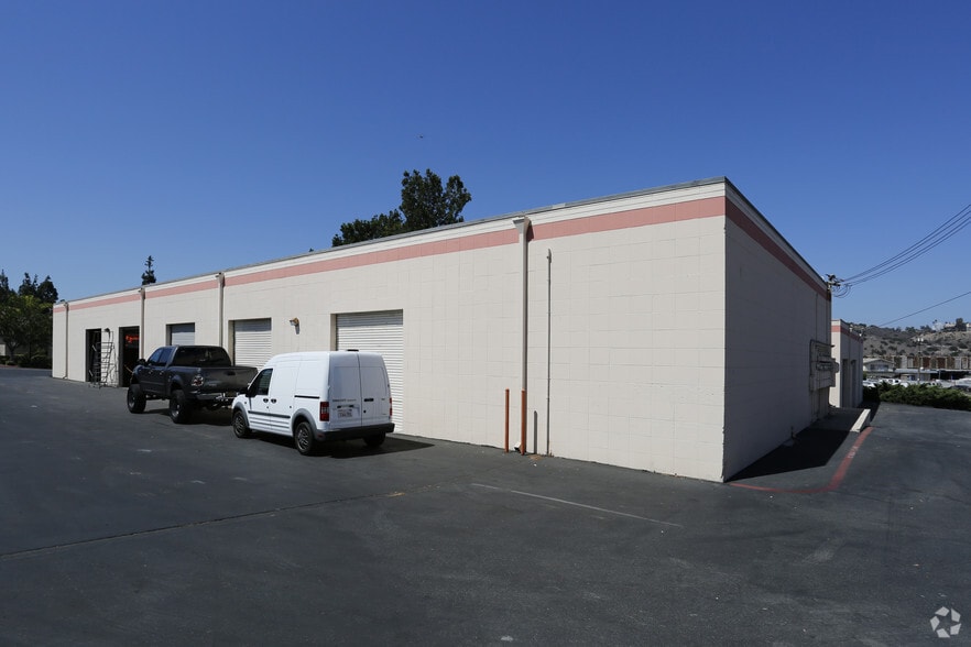 More Photos Of 7075 Mission Gorge Rd, San Diego Unknown For Lease