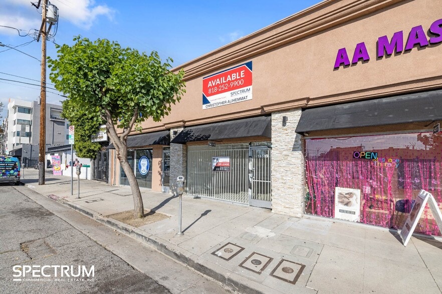 More Photos Of 6451-6453 Van Nuys Blvd, Van Nuys Storefront For Lease