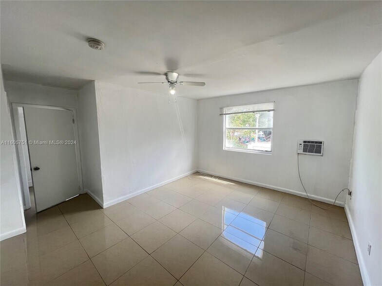 More Photos Of 548-550 NW 30th St, Miami Apartments For Sale
