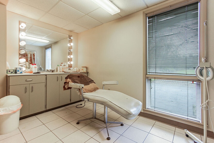 More Photos Of 4351 Old William Penn Hwy, Monroeville General Retail For Sale