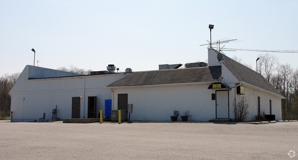More Photos Of 597 Us-30, Valparaiso Auto Dealership For Sale
