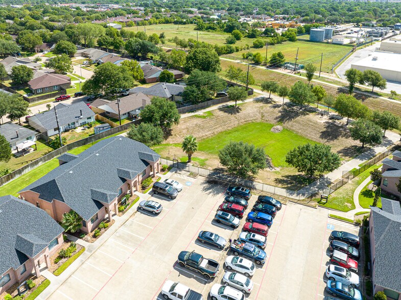 More Photos Of 1846 Snake River Rd, Katy Medical For Lease