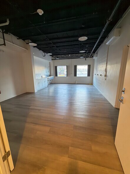 More Photos Of 5 Mott Ave, Norwalk Apartments For Lease
