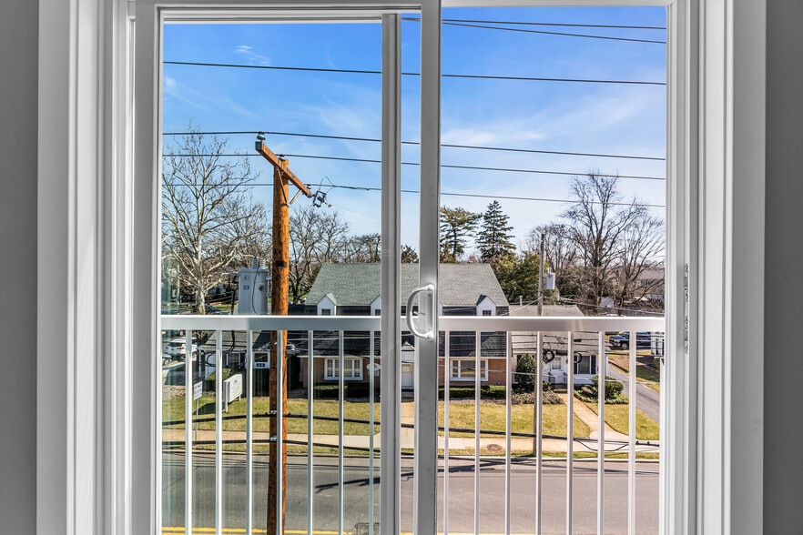 More Photos Of 33 Union Ave, Manasquan Apartments For Sale