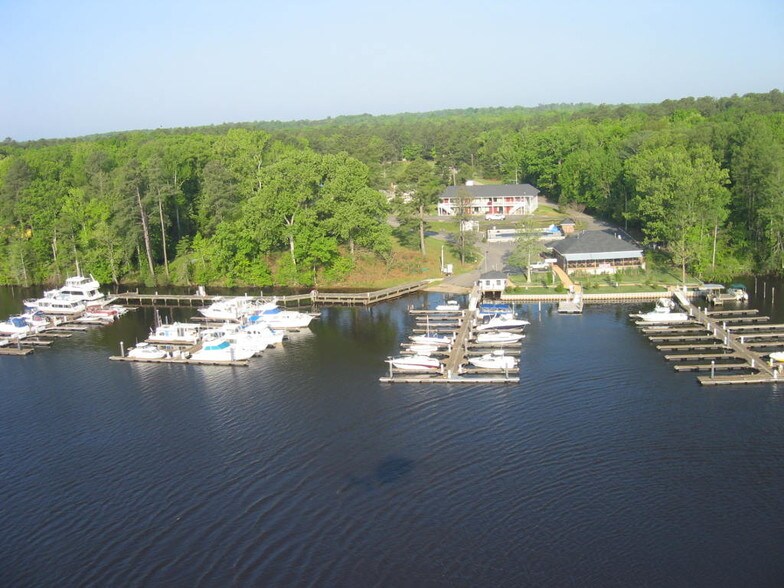 More Photos Of 9100 Wilcox Neck Rd, Charles City Marina For Lease