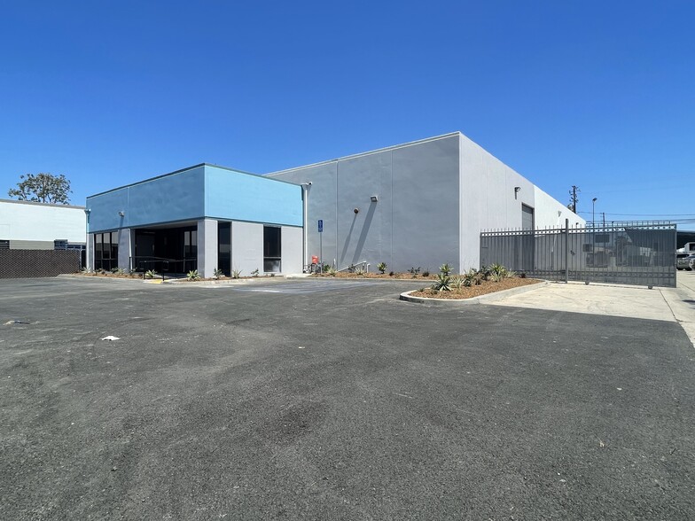 Primary Photo Of 1168 N Grove St, Anaheim Distribution For Lease