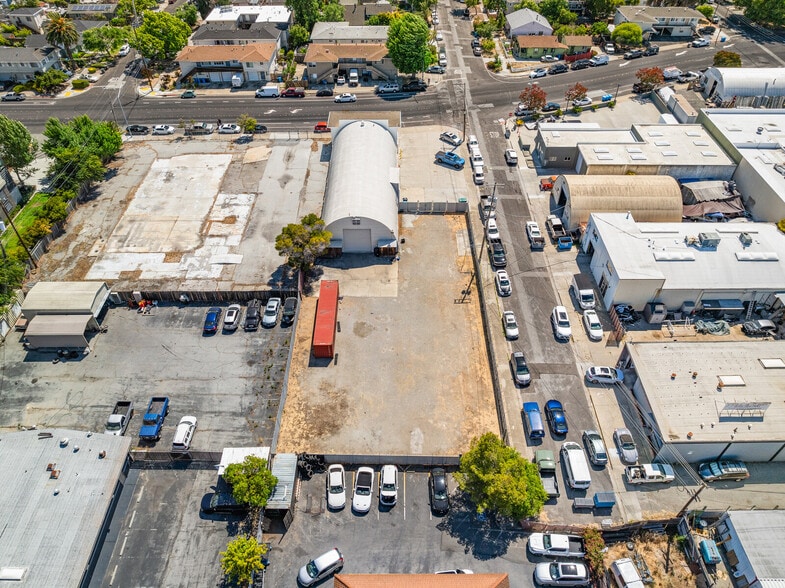 More Photos Of 65 Winslow St, Redwood City Warehouse For Sale