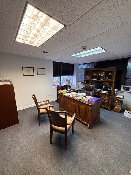 More Photos Of 2477 Stickney Point Rd, Sarasota Office For Lease