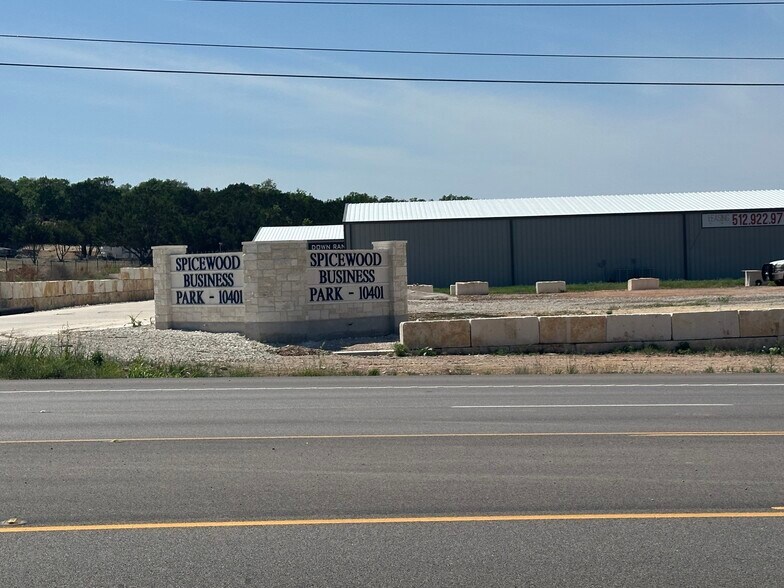 More Photos Of 10401 E Hwy 71, Spicewood Warehouse For Lease