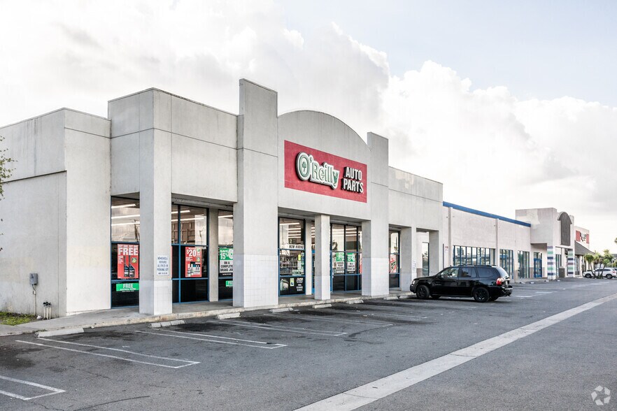 More Photos Of 3420-3456 W Lincoln Ave, Anaheim Unknown For Lease