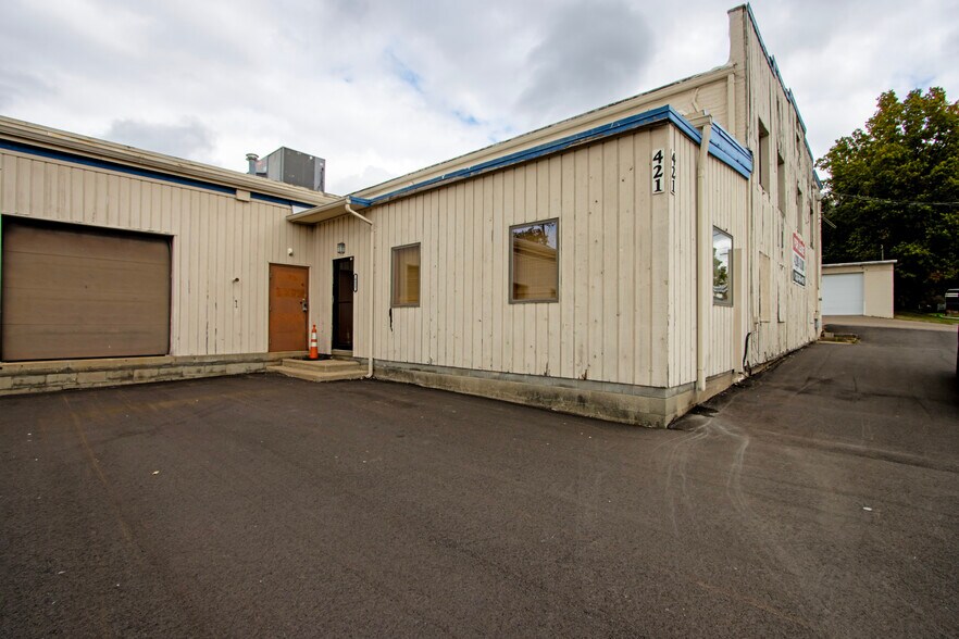 More Photos Of 160 S Columbus St, Wooster Warehouse For Lease