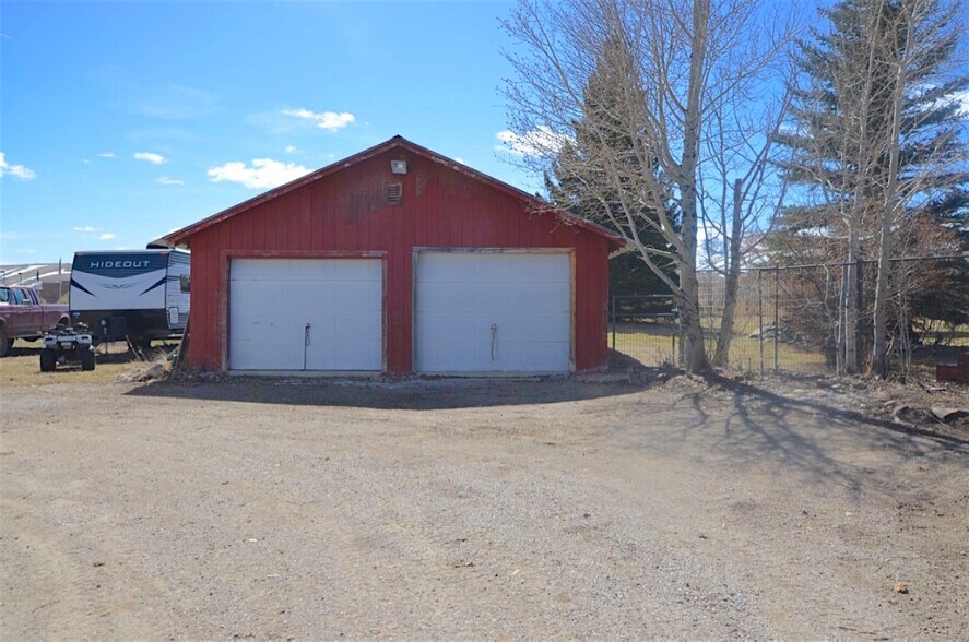 More Photos Of 108 Bailey St, Lima Restaurant For Sale