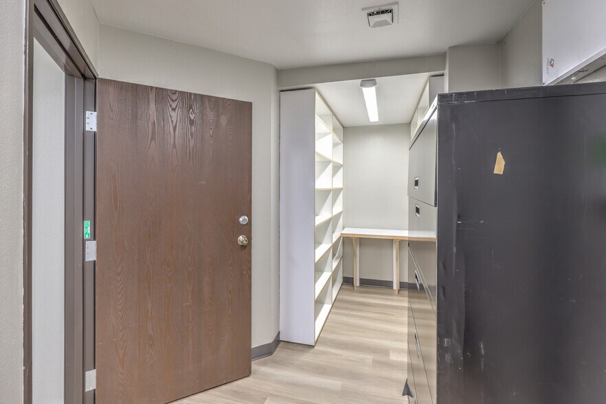 More Photos Of 3320-3340 W Wynn Rd, Las Vegas Office Residential For Lease