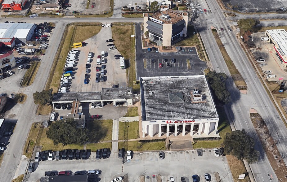 More Photos Of 9525 Bissonnet St, Houston General Retail For Lease