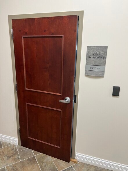 More Photos Of 9721 Cogdill Rd, Knoxville Office For Lease