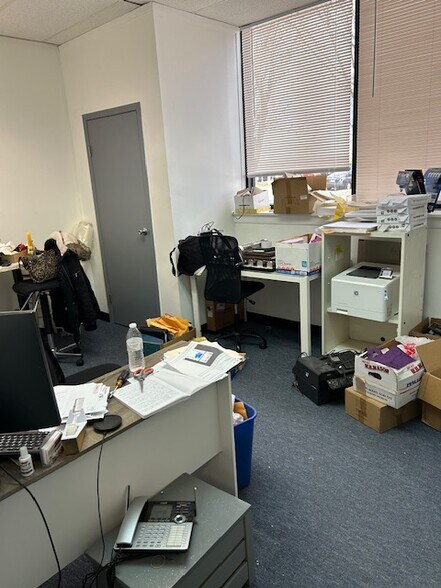 More Photos Of 59 Central Ave, Farmingdale Manufacturing For Lease