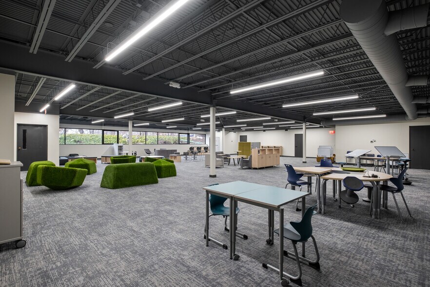 More Photos Of 150 Ann St NW, Grand Rapids Bank For Sale