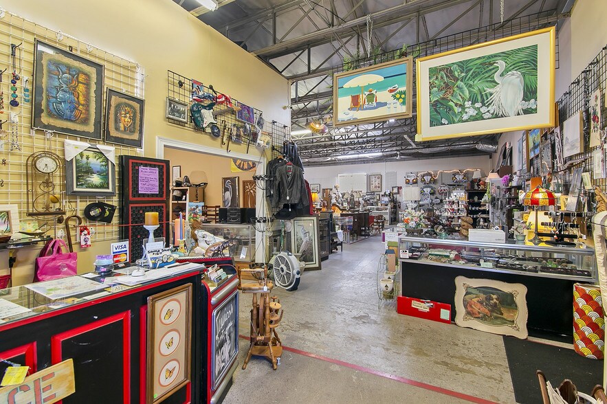 More Photos Of 117-137 Hughlett Ave, Cocoa General Retail For Sale