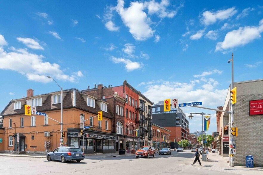 More Photos Of 431 Bank St, Ottawa General Retail For Sale