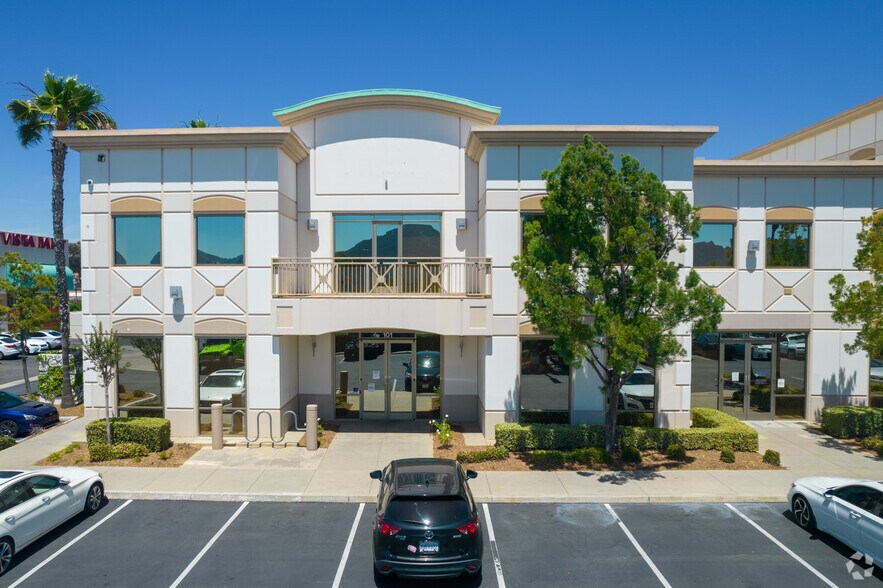 More Photos Of 27290 Madison Ave, Temecula Unknown For Lease