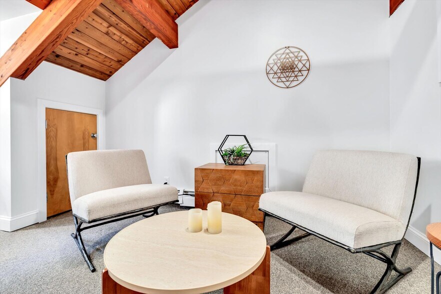 More Photos Of 1049 Main St, West Barnstable Medical For Sale