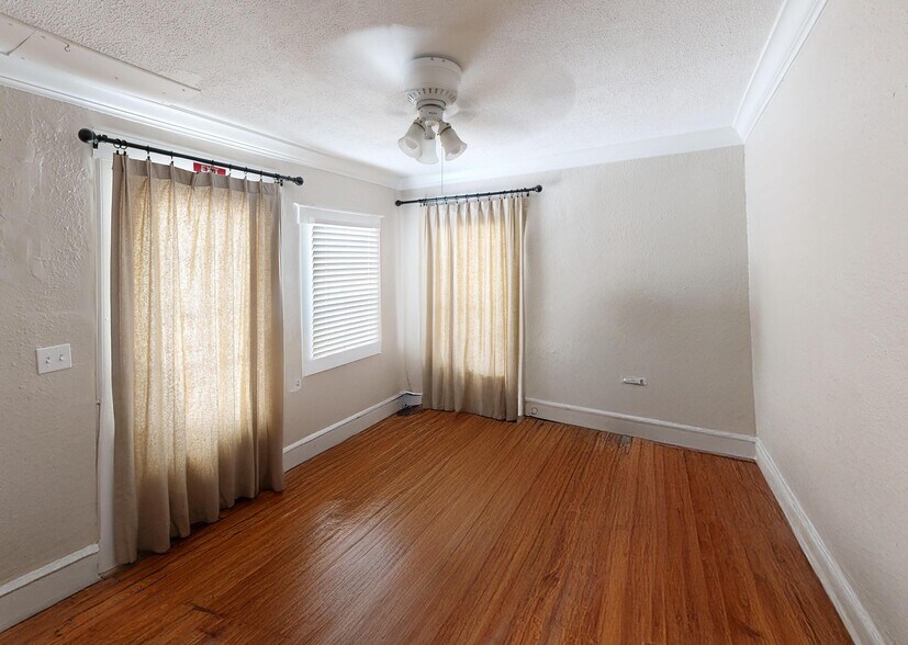 More Photos Of , Orlando Unknown For Sale