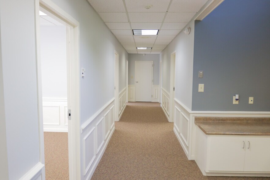 More Photos Of 2303 Dawson Rd, Albany Office For Lease