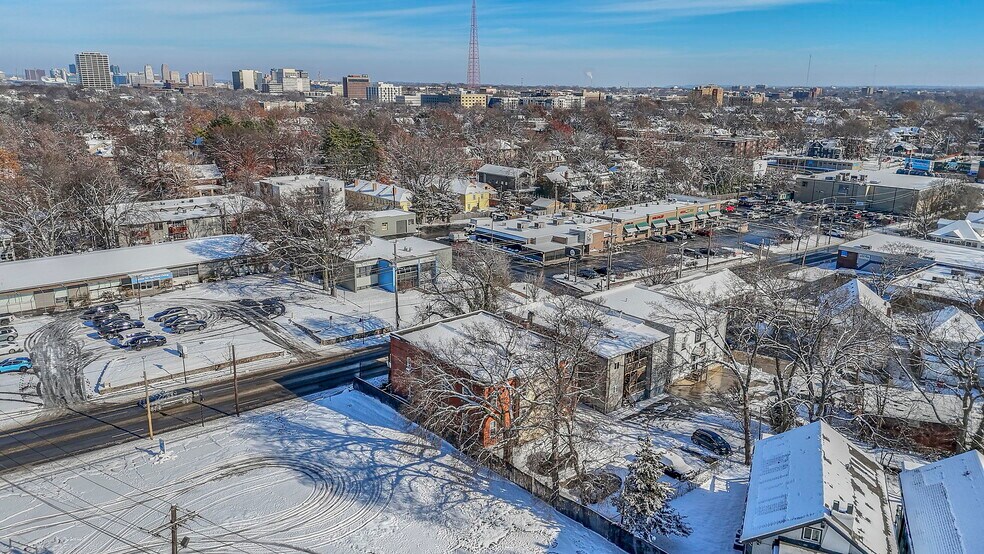 More Photos Of 1017 W 39th St, Kansas City Apartments For Sale