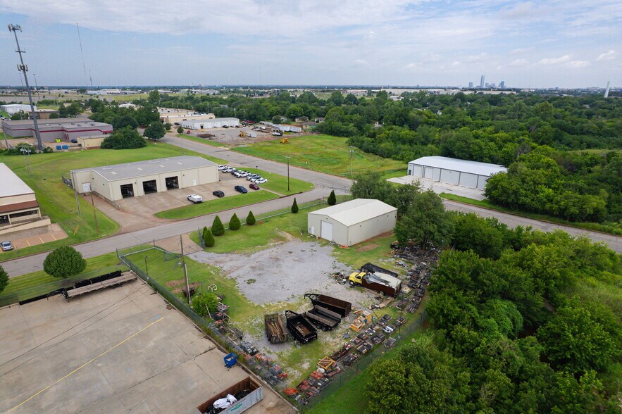 More Photos Of 6712 Pat Ave, Oklahoma City Industrial For Sale