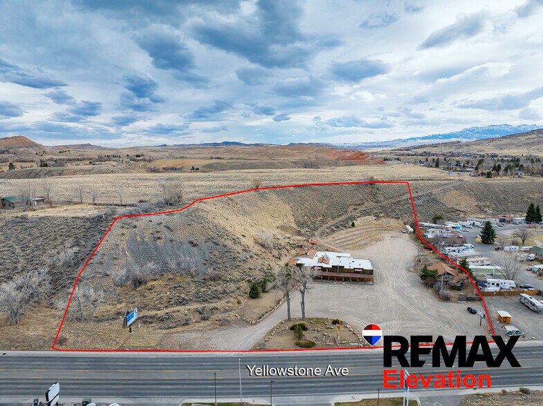 More Photos Of 214 Yellowstone Ave, Cody Bar For Sale