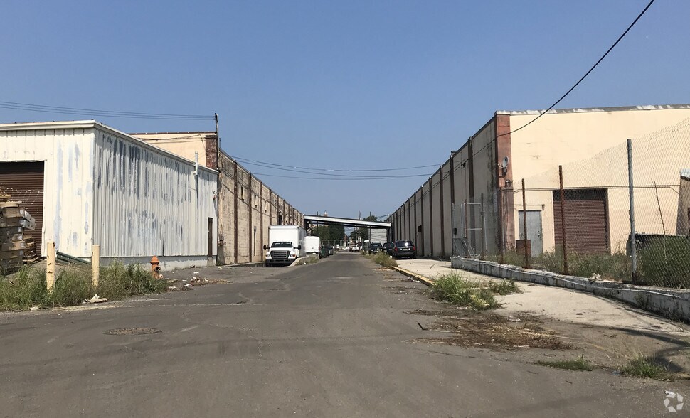 More Photos Of 4601-4701 Bath St, Philadelphia Industrial For Sale