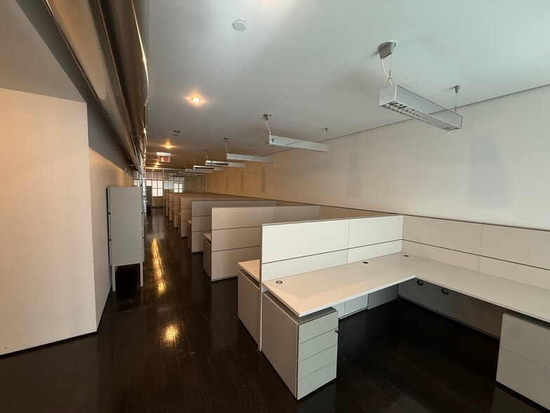 More Photos Of 41 W 56th St, New York Office For Sale