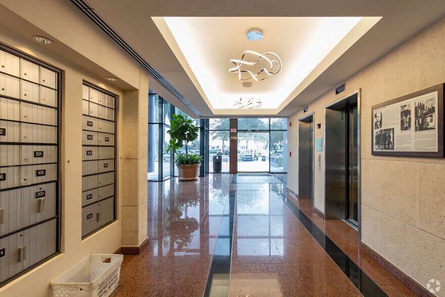 More Photos Of 8100 Oak Ln, Miami Lakes Unknown For Lease