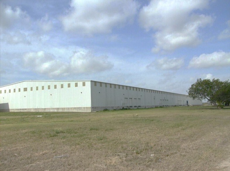More Photos Of 3600 Formosa Ave, McAllen Distribution For Lease