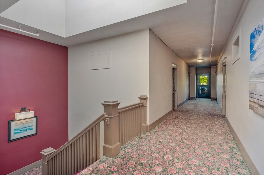 More Photos Of 1052 E Thomas St, Seattle Apartments For Sale