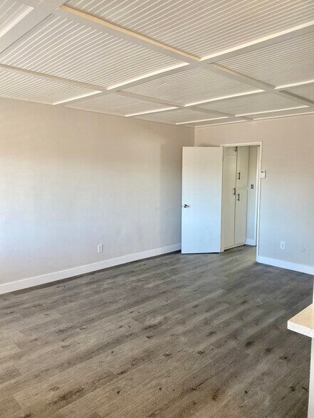 More Photos Of 1014 N Oxford Ave, Los Angeles Apartments For Sale