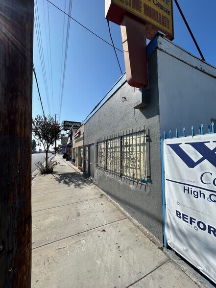 More Photos Of 13426 Telegraph Rd, Whittier Warehouse For Lease