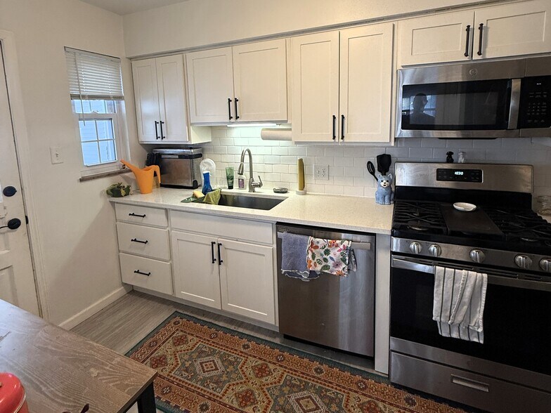 More Photos Of 2395 Dover Rd, Columbus Multifamily For Sale