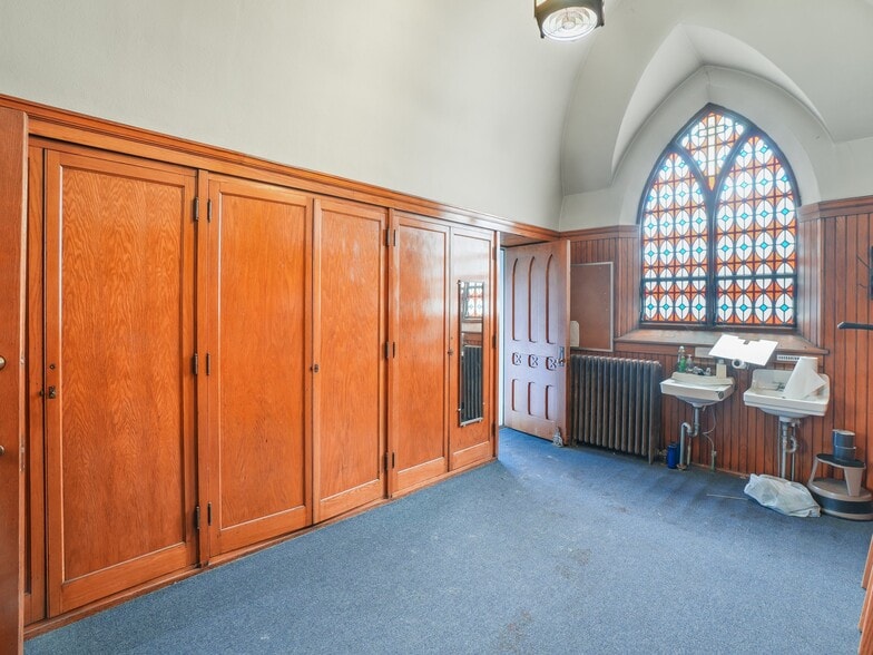 More Photos Of 480 State St, Conneaut Religious Facility For Sale