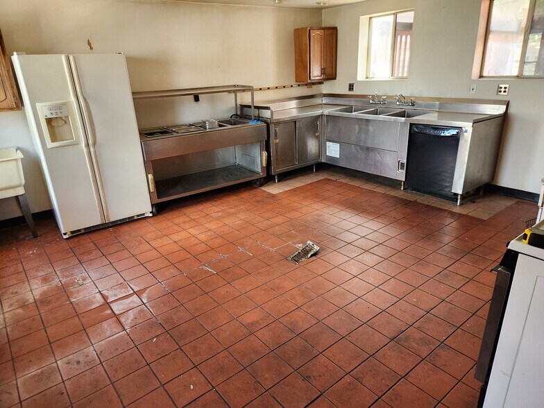 More Photos Of 1600 Bingham St, Pittsburgh Bar For Sale