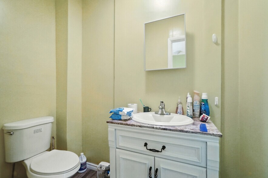 More Photos Of 603 S Broadway St, Dayton Warehouse For Sale