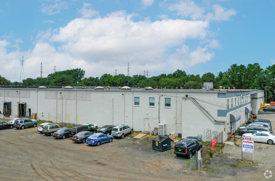 More Photos Of 125 Jackson Ave, Edison Warehouse For Lease
