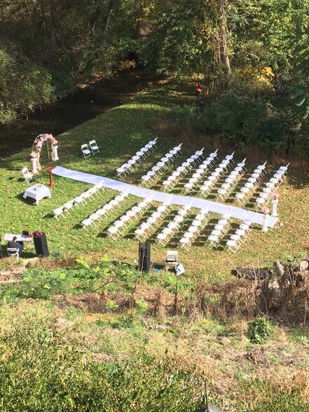 More Photos Of 1090 Ragged Edge Rd, Chambersburg Hospitality For Sale