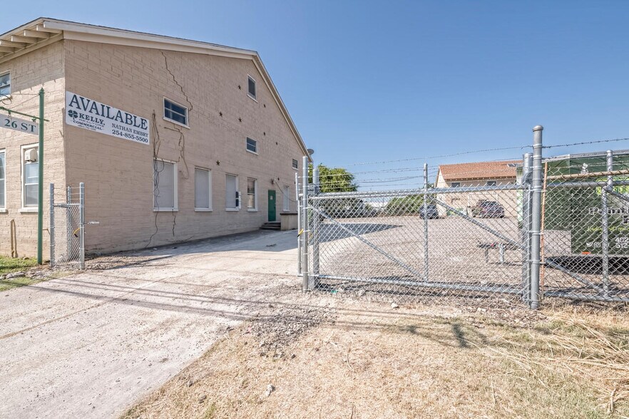 More Photos Of 205 S 26th St, Waco Warehouse For Lease