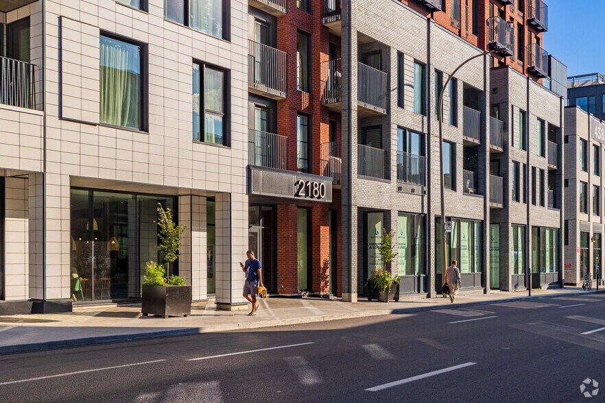 More Photos Of 2150 Rue Sainte-Catherine E, Montréal Apartments For Lease