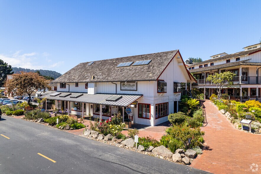 More Photos Of 3618 The Barnyard, Carmel Unknown For Lease