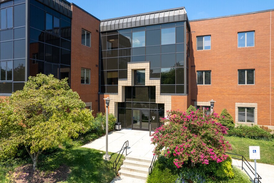 More Photos Of 4000 Old Court Rd, Pikesville Medical For Lease