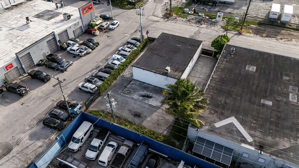 More Photos Of 5201 NW 36th Ave, Hialeah Light Manufacturing For Lease