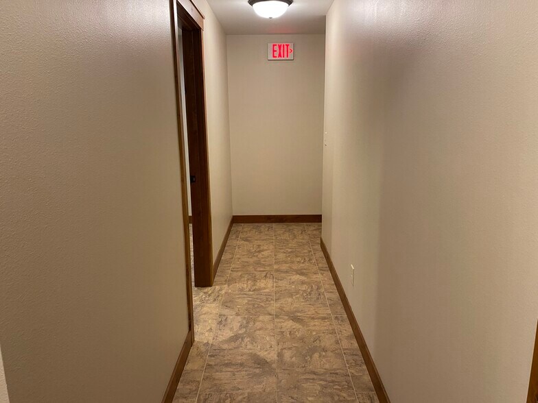 More Photos Of 803 Fairfax St, Altoona Office For Lease